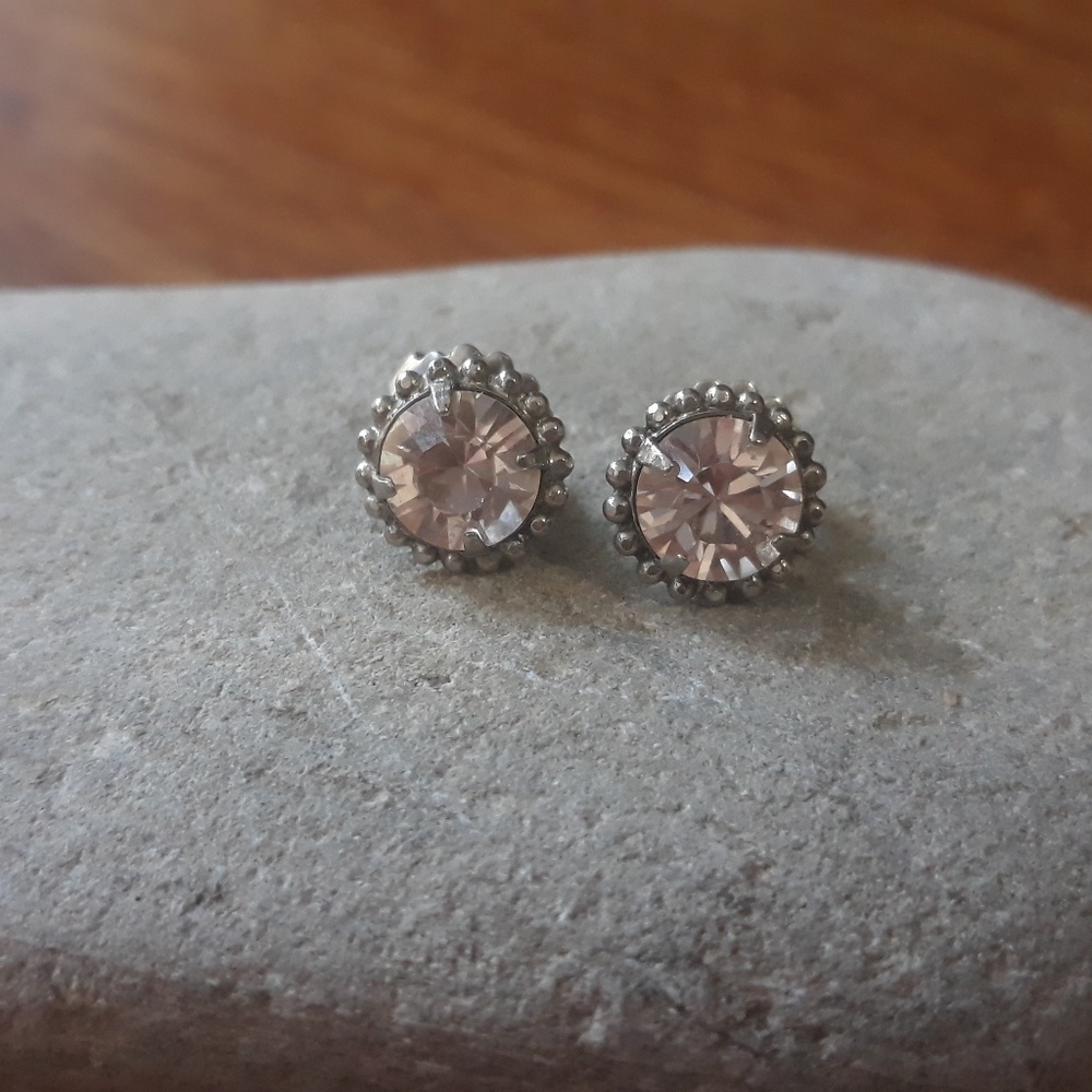 Sorrelli earrings round studs
